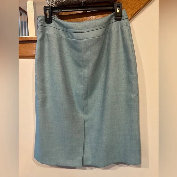 Kasper Blue Women's Skirt and Blazer Suit Set - Picture 3 of 10